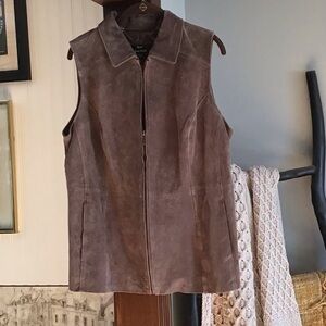 *Machine Wash* New Dennis Basso Suede Leather vest, size L, Cocoa Brown!